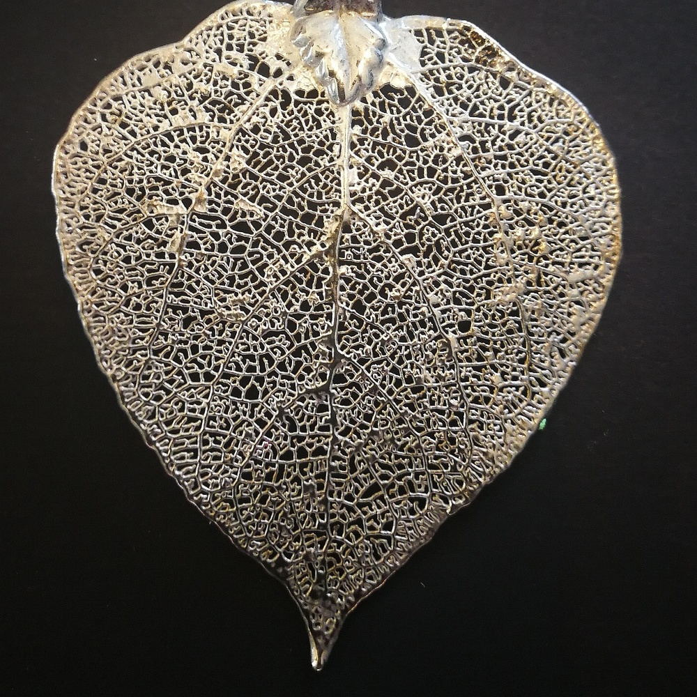 Silver Pendant leaf